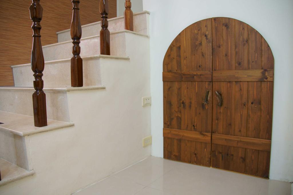 Rose Rider Guesthouse T'ai-tung Esterno foto