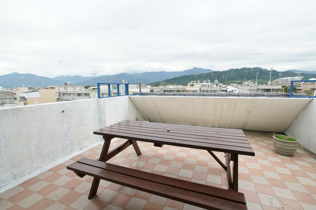 Rose Rider Guesthouse T'ai-tung Esterno foto